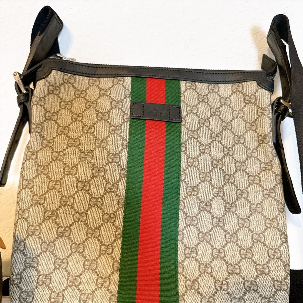 New Gucci Beige Bag with Sherryline with COA